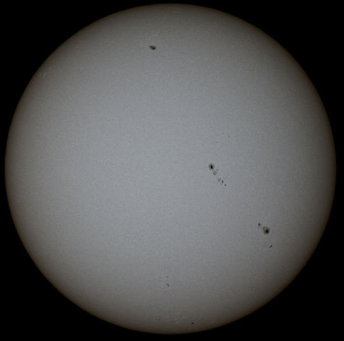 484px-Sunspots_12.05.20.jpg