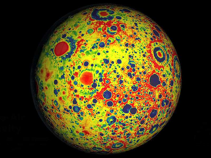 800px-GRAIL's_gravity_map_of_the_moon.jp