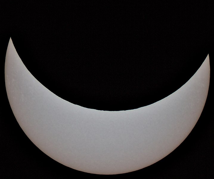 718px-Partial_Solar_Eclipse_of_2015_Mar_
