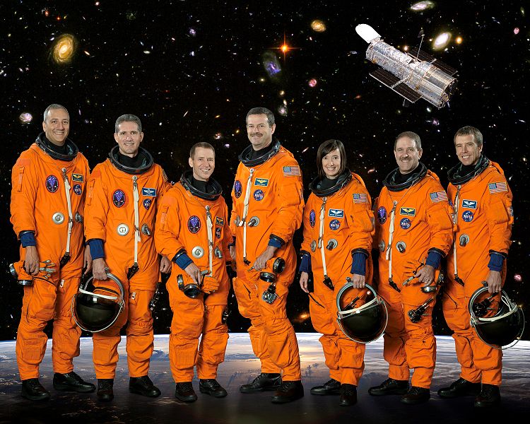 750px-STS-125_crew_portrait.jpg