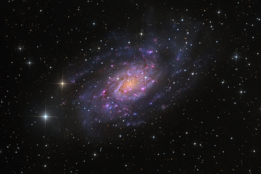 NGC2403-HaLRGBMP1024.jpg