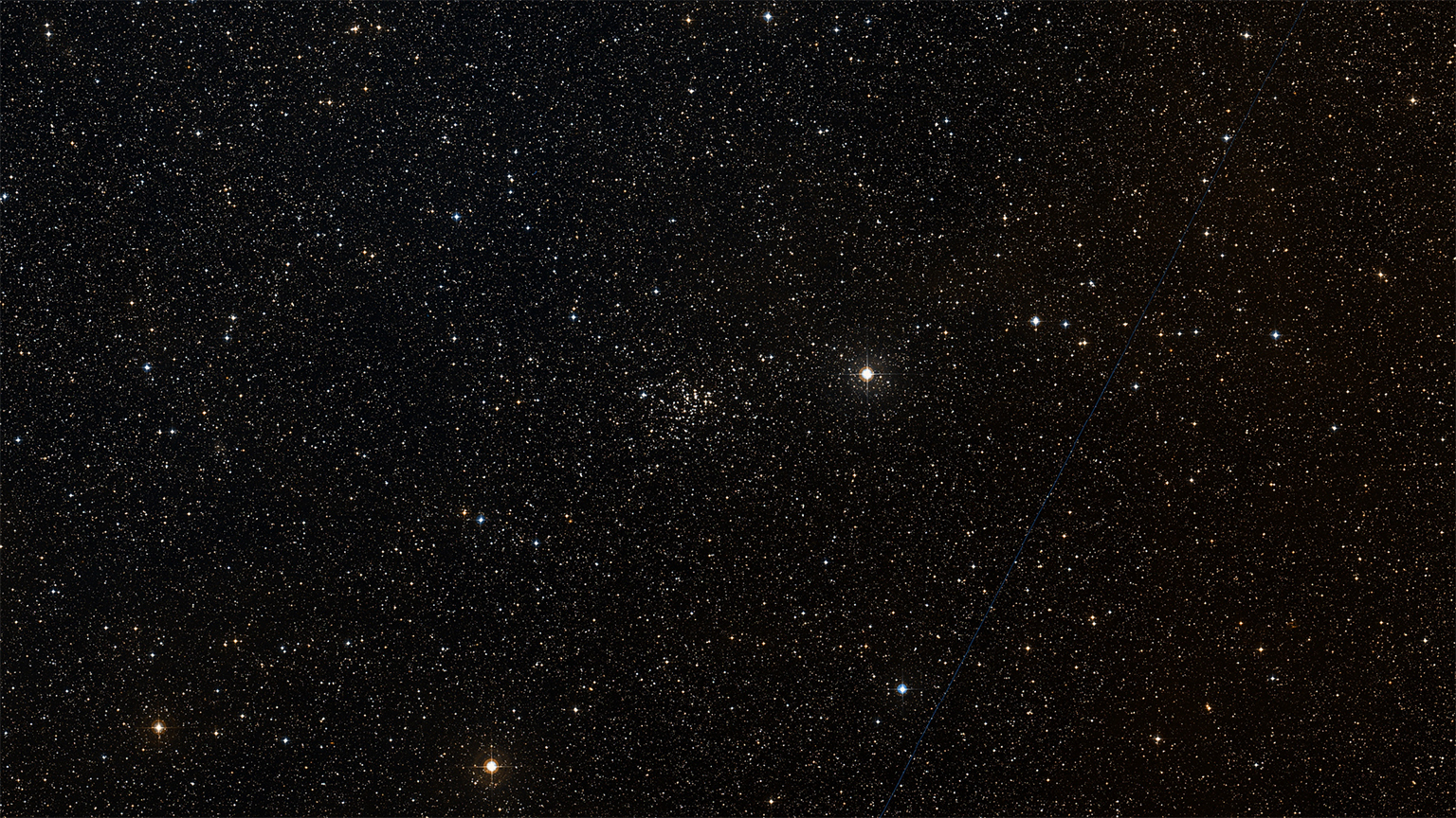 NGC2360_Aladin.jpg.5f474bc865865583fa1c244b1fbed5be.jpg
