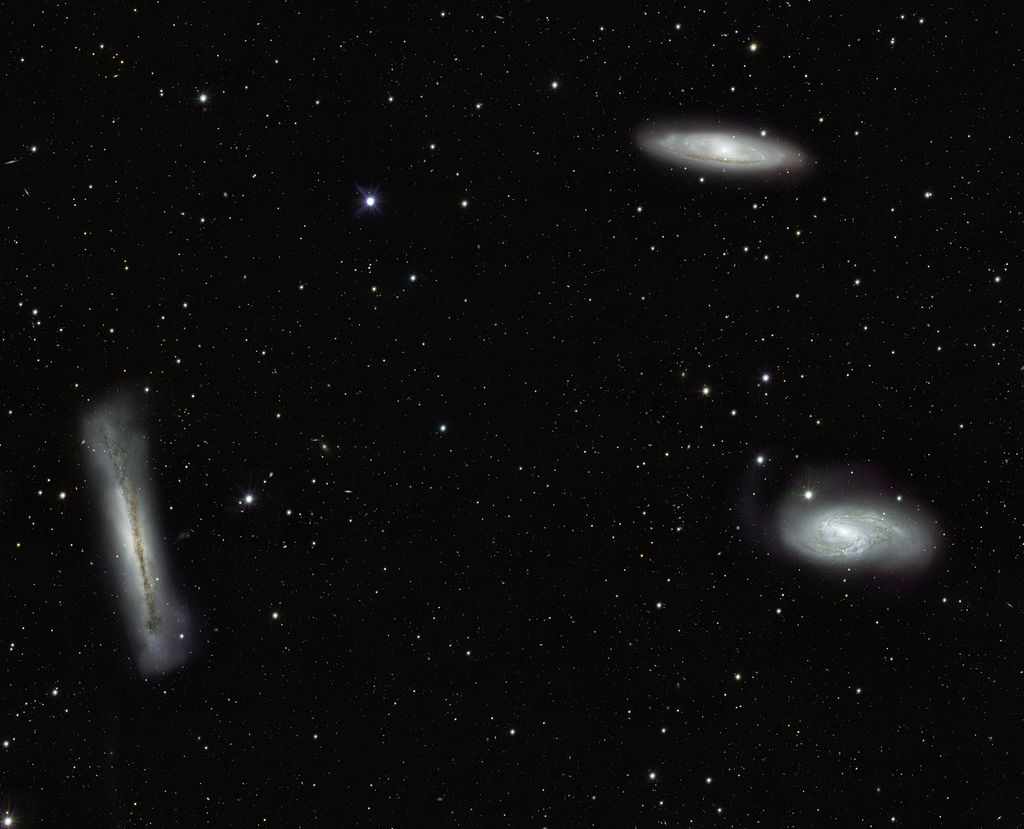 5aa40796e7958_1024px-VSTs_view_of_the_Leo_Triplet_and_beyond.jpg.cacdff943c54b1c62c2489bb1f47083a.jpg