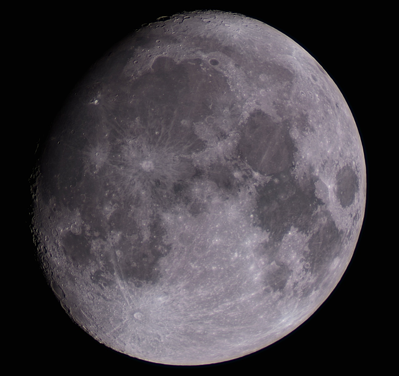 Księżyc 11-20 - wiek 13,3 dni-93%-dystans 384 tys km.jpg