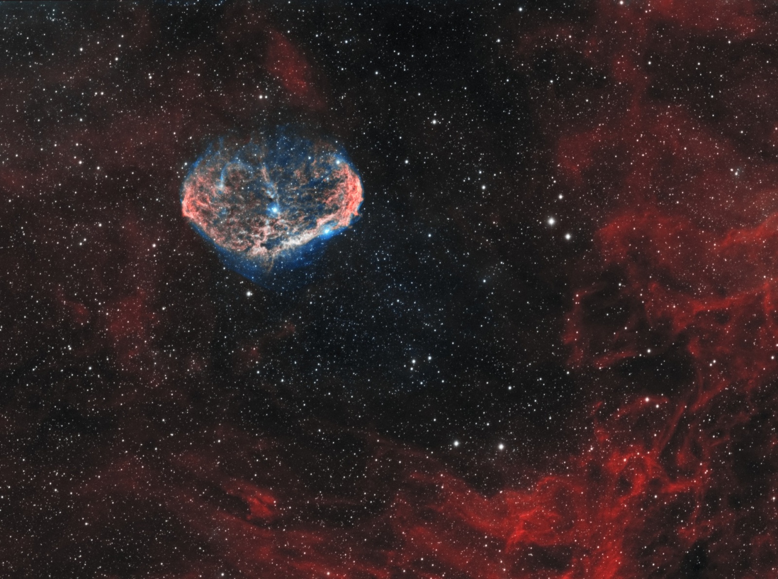!Final_NGC6888_HST_MIXSHO_AIP1_1920px.jpg