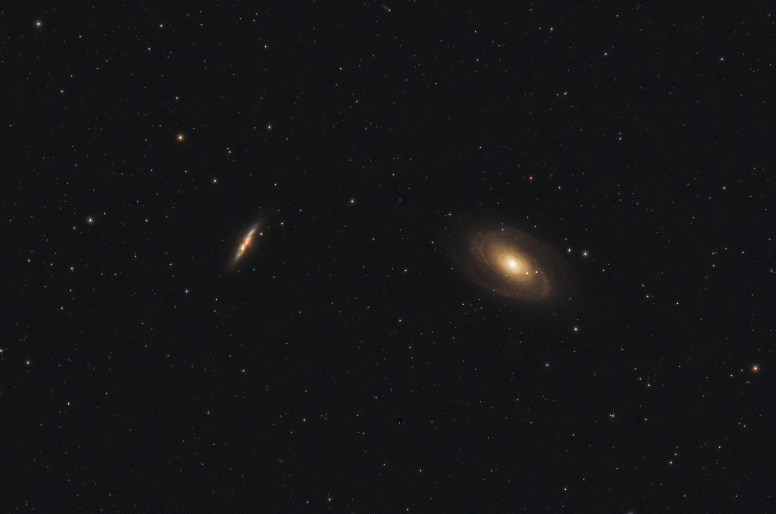 galaktyczki-vf.thumb.jpg.dc654f020fe7f1ead65bedf5711e8527.jpg