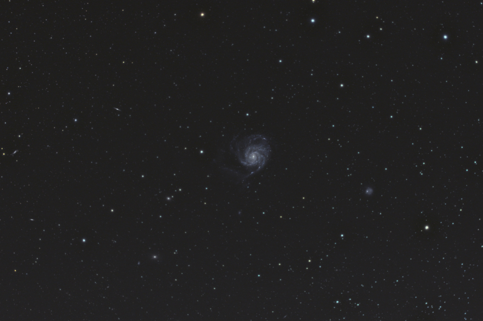 M101-v2.thumb.jpg.5e2100533617b1739313072e6a589251.jpg