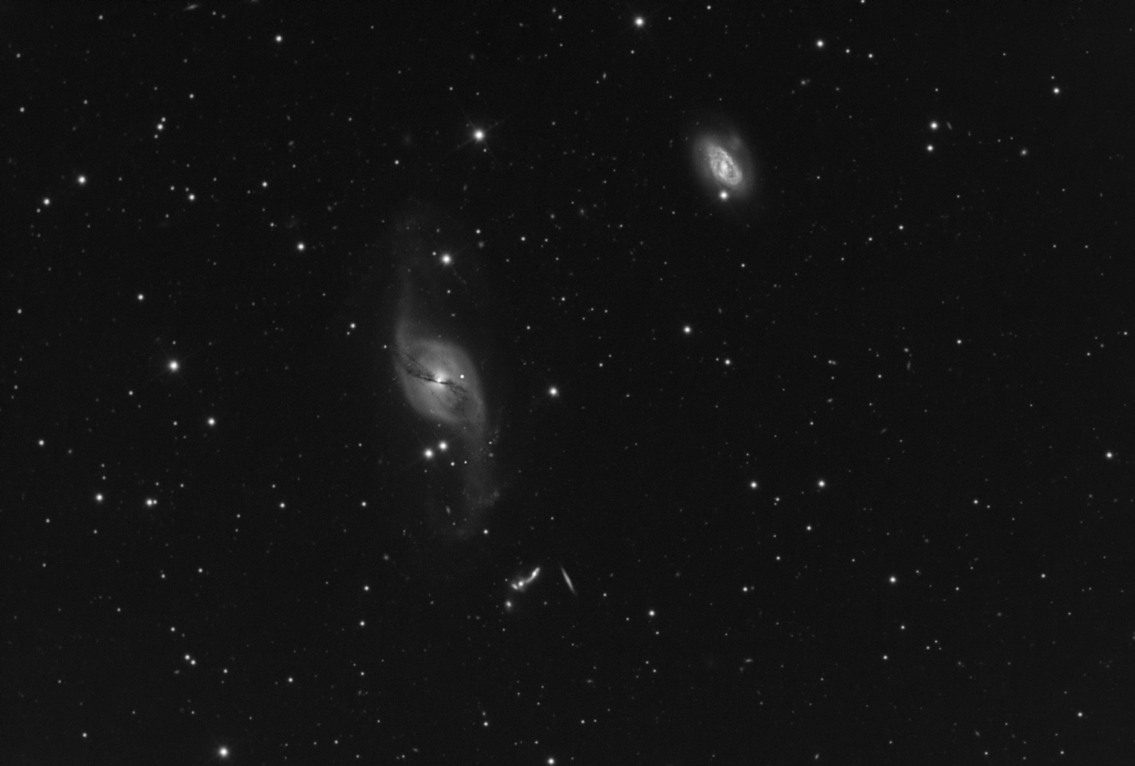 NGC3718_Luminance_JSzyma_v2.thumb.jpg.ec28fc0caa4411a52bef3a46a9239c40.jpg