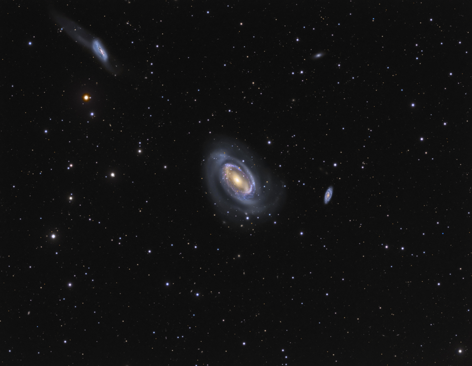 NGC_4725.jpg