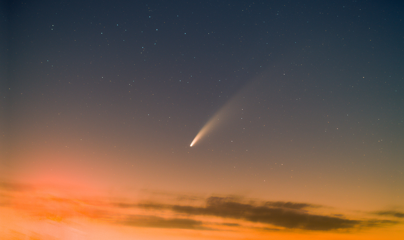 kometa-100-stack.thumb.jpg.05dc0c33c888a499867c754f5b1e3030.jpg
