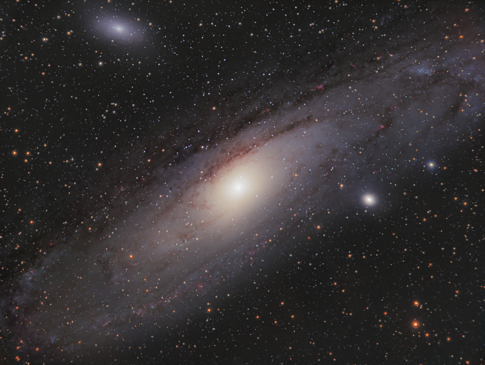 Andromeda_kolor10c_Ha_1.jpg