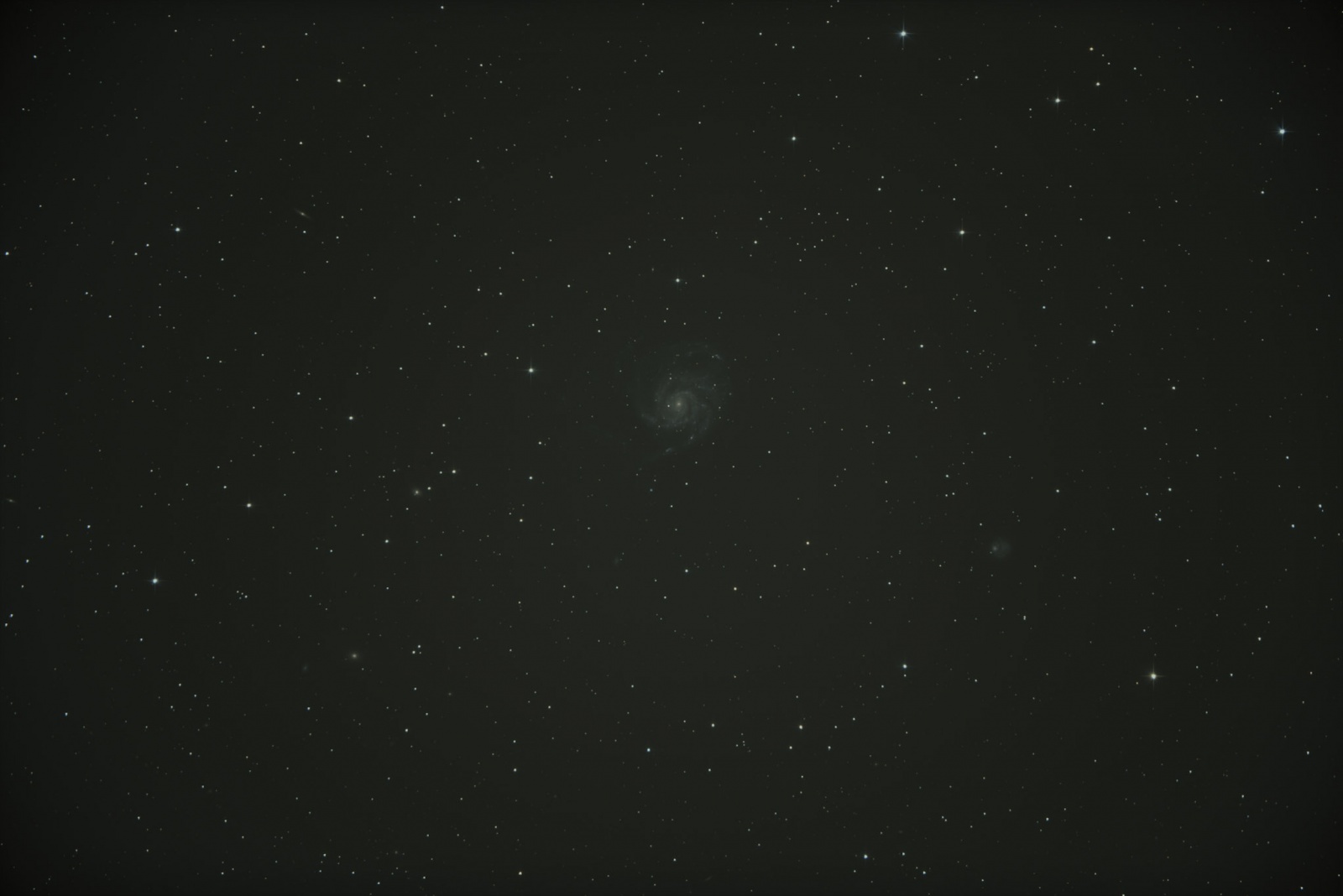 M101stacknoflats.thumb.jpg.7b5d9eae13b6e1191b18caff48e65df3.jpg
