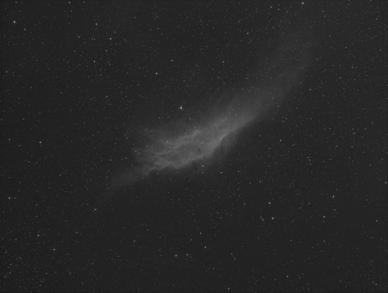 NGC1499_20x600s_Ha_Samyang135-5,6_-20st_Atik383.jpg