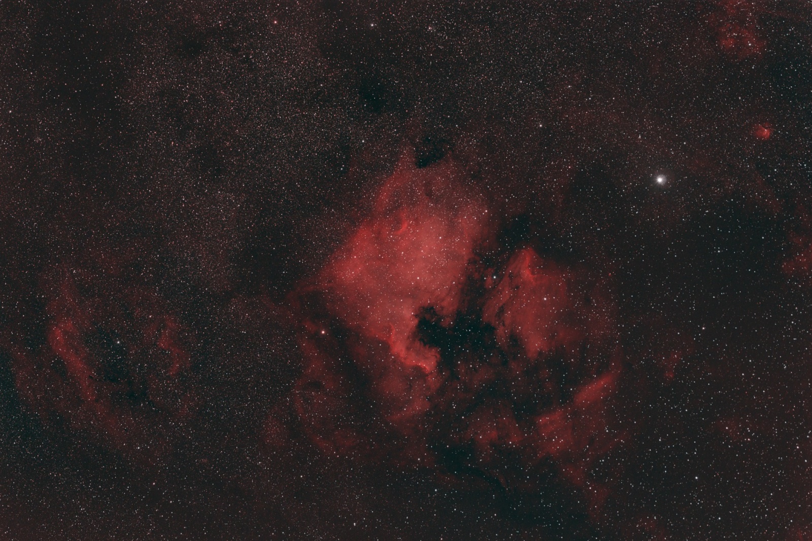 NGC_7000_stack_3hrs-NoSt_light_poll.jpg