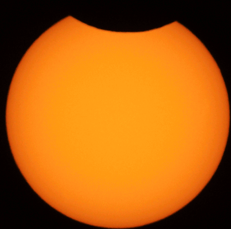 SolarEclipseGifSmall.gif.eaa85c5cb4fc7c6356e946ba53785830.gif