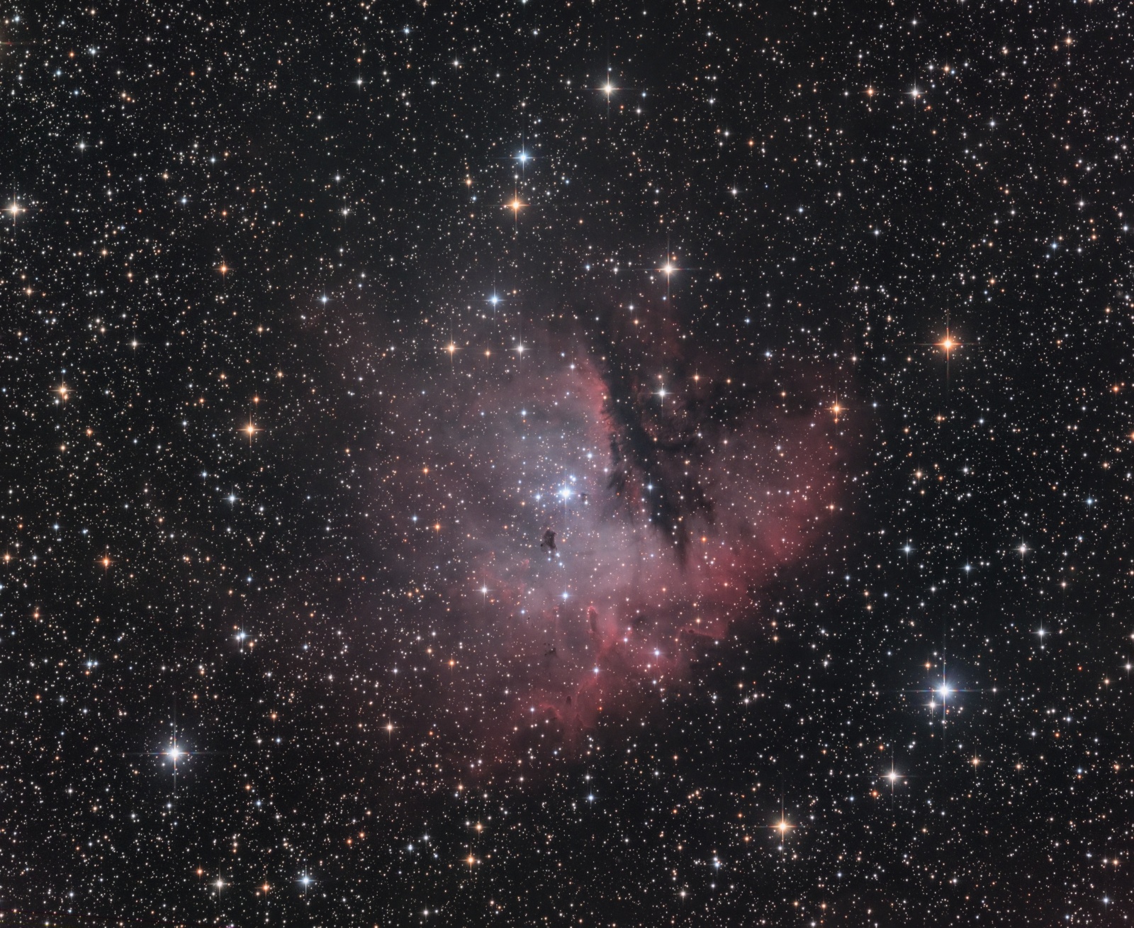 1_fullres_NGC281_LRGB_PatrykSokół.jpg