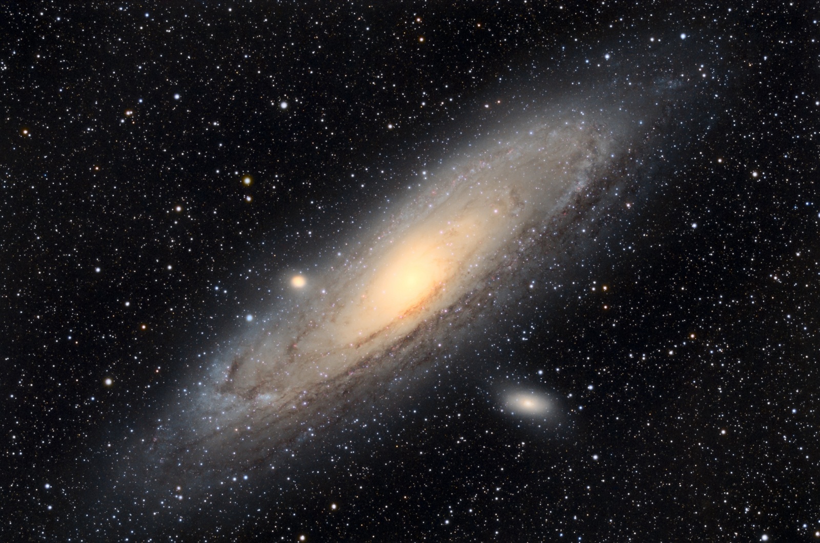 Messier-31_v3.thumb.jpg.a001ecc3e0fa401dee12715e3ebf88a0.jpg
