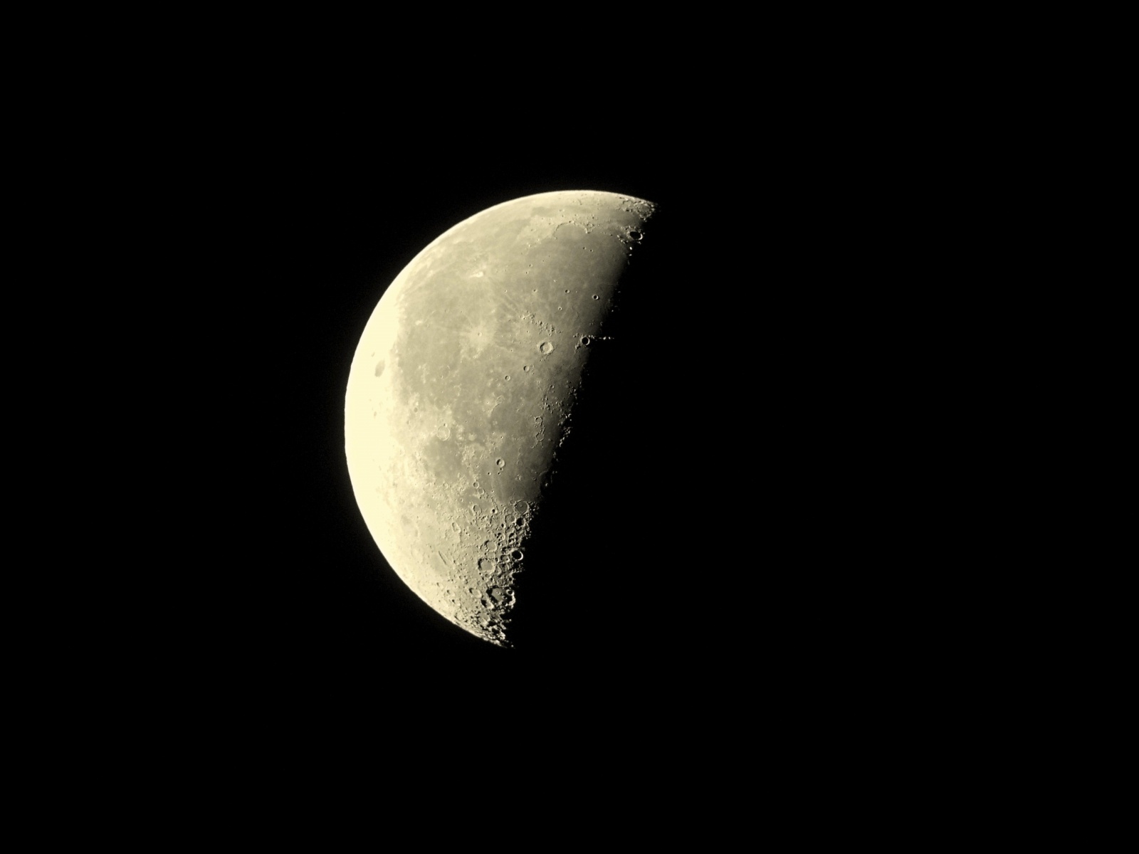 moon_in_h1.jpg