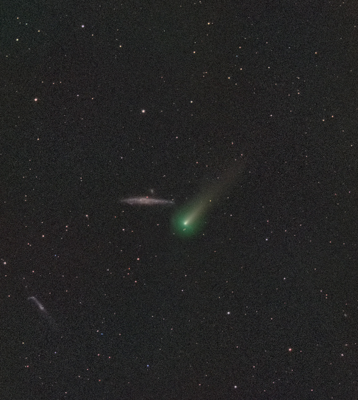 Tapio-C2021-A1-Leonard_2021-11-24_45x2m_stars-comet_RGB_1637747528_lg.jpg.05044c61988de53e9d461644afd22ced.jpg
