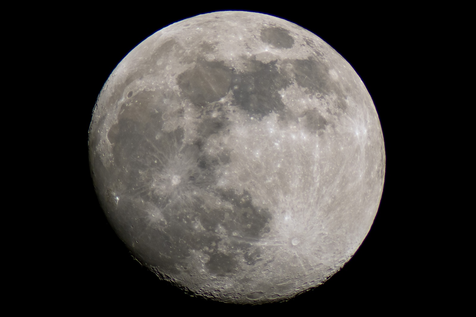 Księżyc 15I2022 crop.jpg
