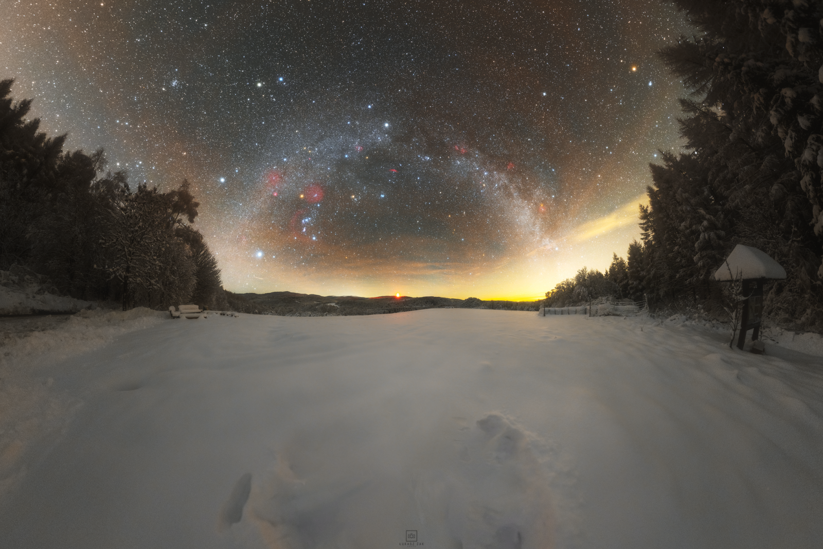Zatwarnica_panorama_04_12_2021_winter_sky.thumb.png.4975c38c30bf60a0f34b8d34897f5636.png