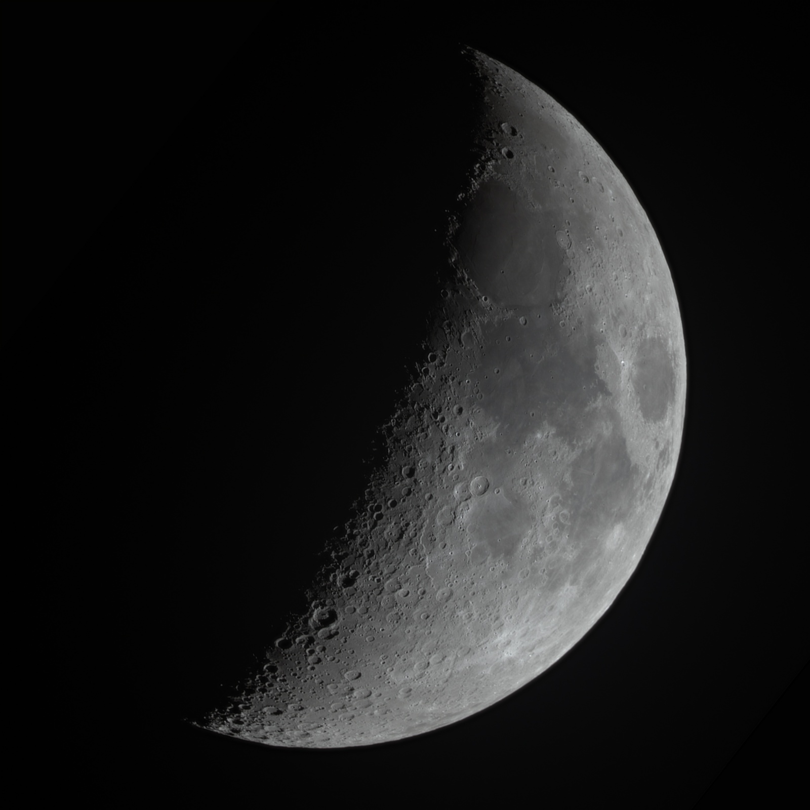 moon-2022-05-07-registax.thumb.jpg.edfbe9e0f43e354e8aa7131a6591c2d4.jpg