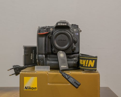 Więcej informacji o „Nikon D7100 z kompletem dodatków”