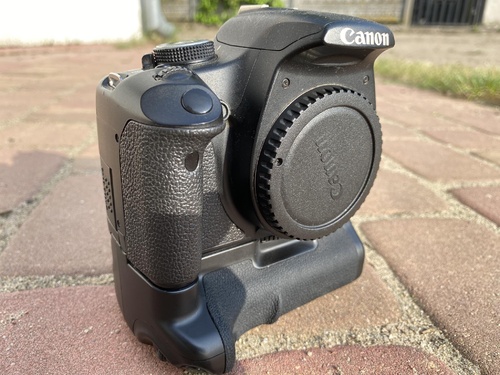 Więcej informacji o „Canon EOS 500D (MOD) + GRIP i akumulatory”