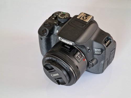Więcej informacji o „Canon 700D full spectrum mod + obiektyw Canon 50mm f/1.8”