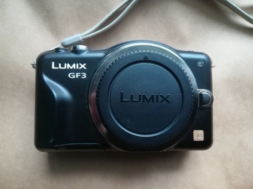 Więcej informacji o „[S] Panasonic Lumix GF3 (body).”
