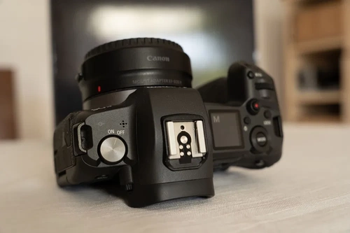 Więcej informacji o „Canon Eos R mod, Sigma 40mm f/1.4 Canon”
