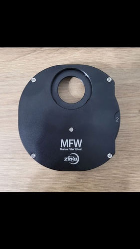 Więcej informacji o „Manualne koło filtrowe ZWO MFW 5x1,25”