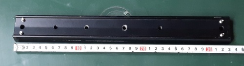 Więcej informacji o „Dwa dovetaile: zwykły Vixen 33 cm i adapter 1/4" 15 cm”