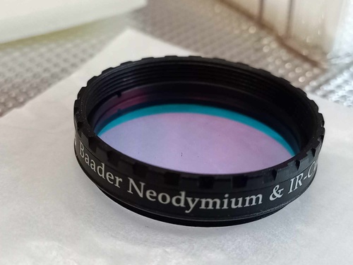 Więcej informacji o „Filtr Baader IR-cut Neodymium Moon & SkyGlow 1,25”