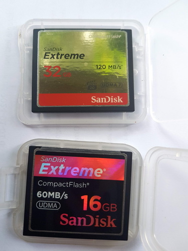 Więcej informacji o „karty pamięć Compact Flash - Sandisk Extreme 16+32 Gb”