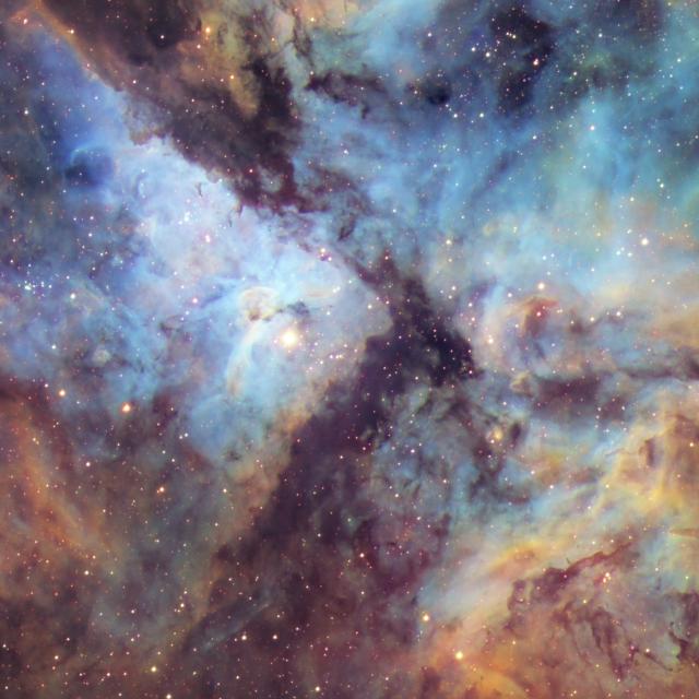 NGC3372-Eta_Carinae_Color_FF_crop.jpg