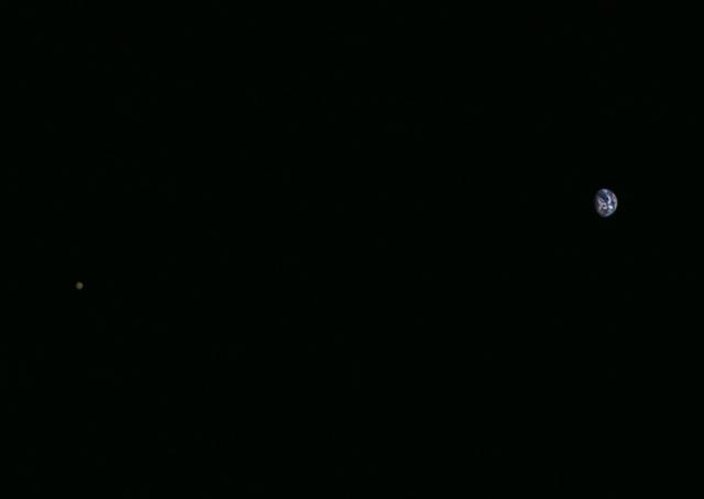 JAXA earth moon.jpg