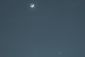 Ksiezyc Wenus i Mars 21 II 2015.jpg