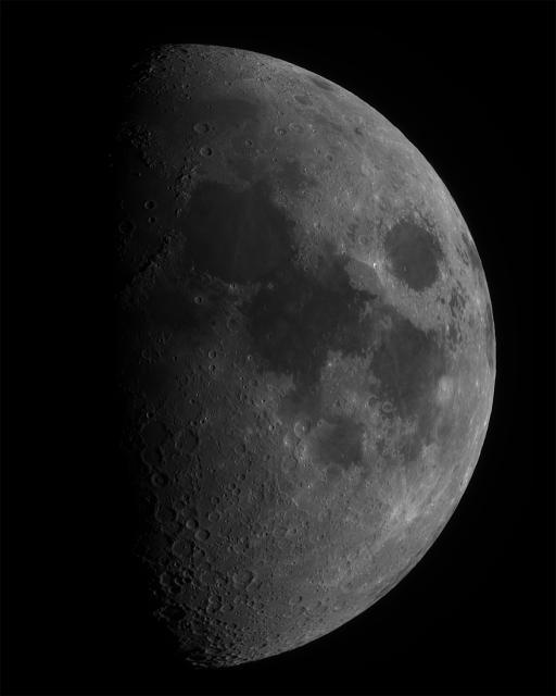 Księżyc-z-4-kwietnia-2017-roku.jpg