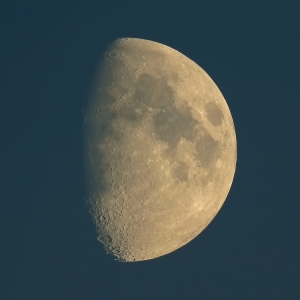 Księżyc 13.10.2013r_ED80F600_75%M.jpg