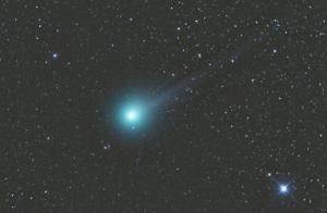 Kometa C-2014 Q2 Lovejoy 1000 mm. f5 iso 2500 czas 6 min. 15 sek  - 1.jpg
