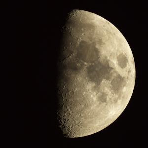 Moon20140309.jpg