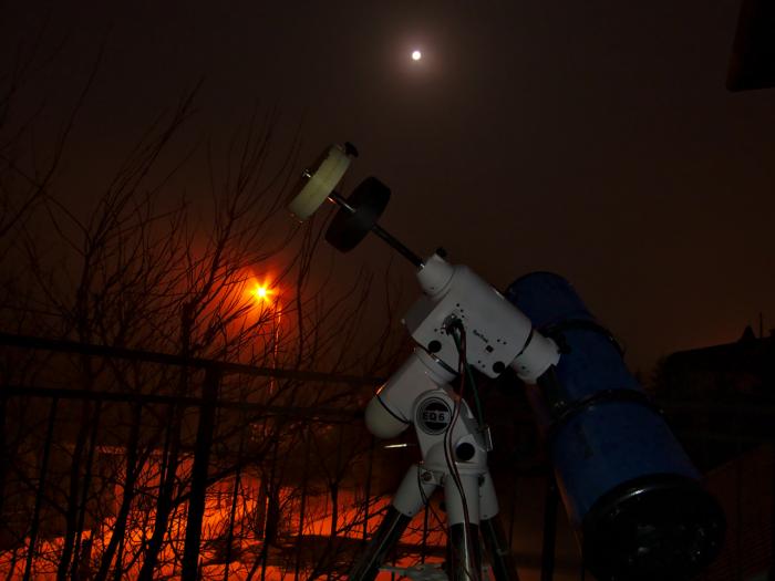 Sky-Watcher EQ-6 Newton 200-1000 Lunar Eclipse Feb 2017.jpg