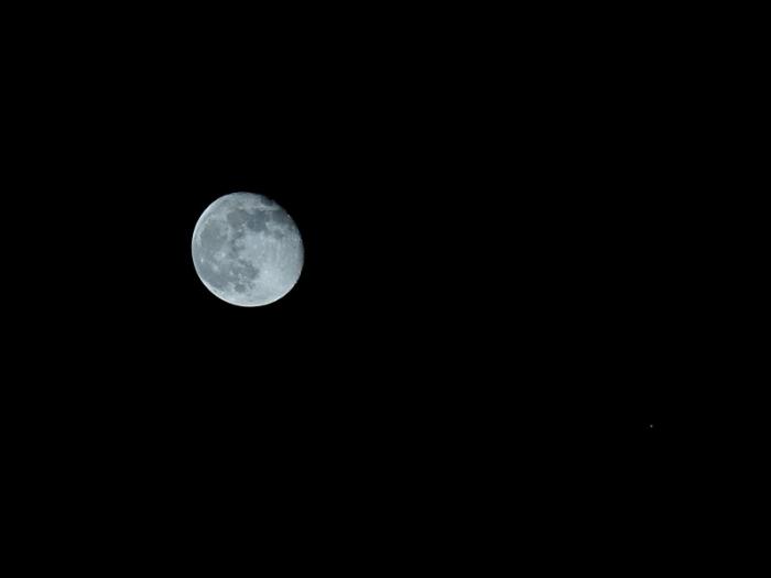 Moon i Jupiter OK.jpg