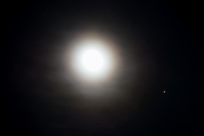 Moon &amp; Jupiter &amp; Sattelite OK.jpg